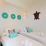 Algarrobos Villa *